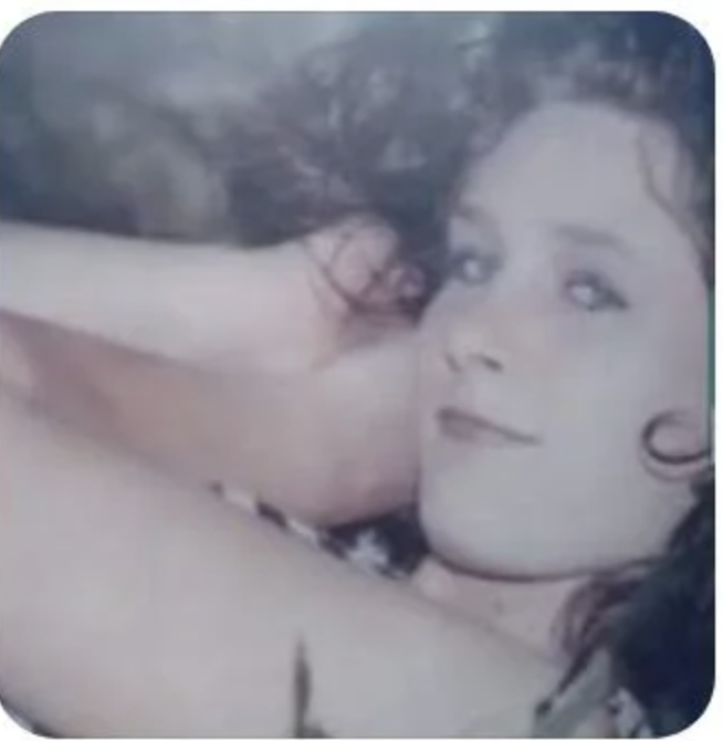 GichuhoMungai's tweet photo. IN HIS OWN WORDS: During the 1994 Christmas holidays, Donald John Trump raped the 14-year-old daughter (Dusti Rhea Duke) of his limo driver, Dan Ferree. When she finally gained courage and reported to the police around Christmas Day 1999, Donald Trump had her murdered on January 10th of 2000. Donald Trump bought Dusti’s mother five houses to keep it a secret. The money was channeled through Ghislaine Maxwell.

CC.
@CNN @ABC @BBC @NBCNews @MSNBC @Reuters
@AlJazeera  @BBCBreaking @TimesofIsrael @realDonaldTrump @POTUS @WhiteHouse @AGPamBondi @TheJusticeDept @FBI @FBIDirectorKash @FBIDDBongino