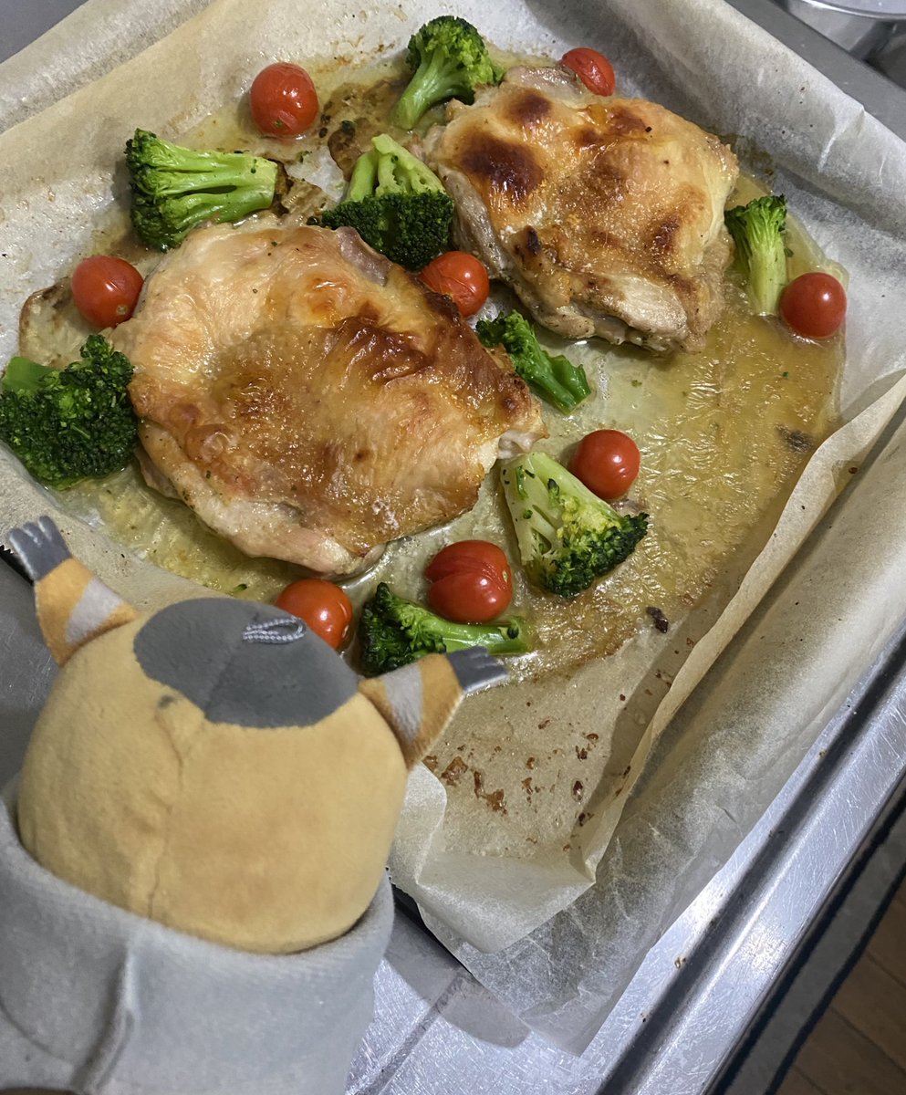 チキン狩りだぜ🍗

初めてのレシピでローストチキン焼いた。
肉は柔らか、皮はパリパリ
過去イチ美味かった😋

#フォゼ尾といっしょ