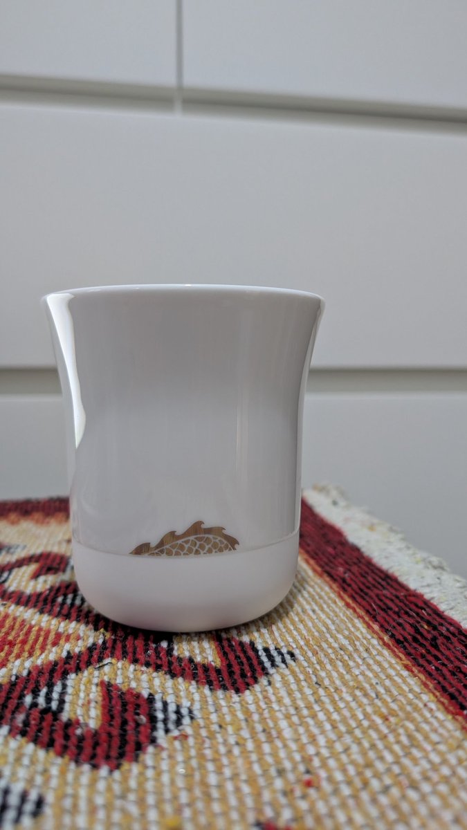 chubbywhooby's tweet photo. My new Dragon Coffee Mug to replace the one I broke 💕
Dan kyanya harus ada tempat khusus untuk nyimpen mug sebagus ini deh.. takut mendadak bikin patah hati lagi karena mug-nya pecah https://t.co/WjKdf0iYbW
