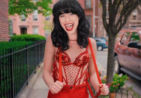 The other day I misspelled Craig Kimbrel's name and got a mental image of him wearing this outfit and singing.