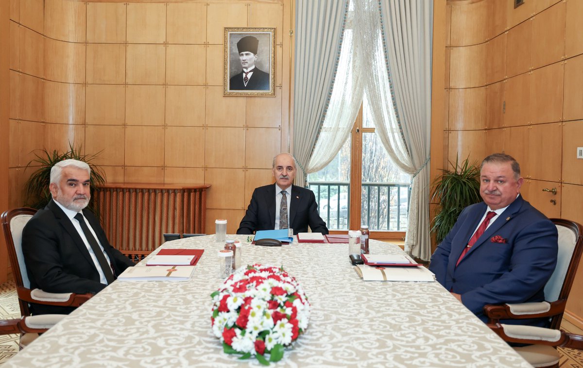 rprefahpartisi's tweet photo. Genel Başkan Yardımcımız ve İstanbul Milletvekilimiz Doğan Bekin, Millî Dayanışma, Kardeşlik ve Demokrasi Komisyonu’nun rapor çalışmaları kapsamında Türkiye Büyük Millet Meclisi Başkanı Numan Kurtulmuş’un daveti üzerine Türkiye Büyük Millet Meclisi’nde görüşme gerçekleştirdi. https://t.co/C5A6bsCGLZ