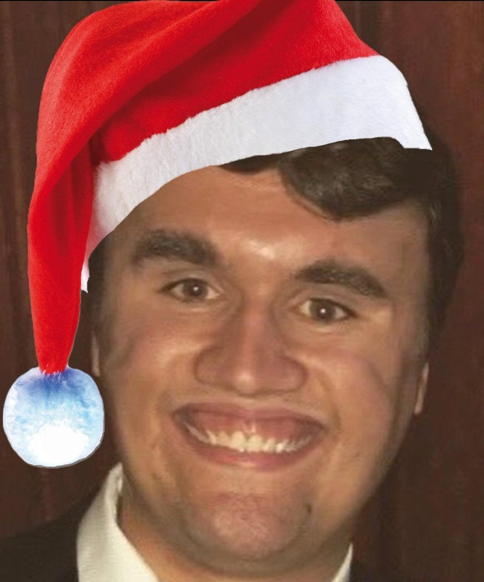 Phelya_e's tweet image. Nous sommes le 24 décembre et j'ai entendu plus souvent « We are Charlie Kirk » que Mariah Carey