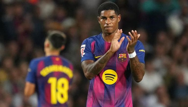 ماركوس راشفورد: "مستقبلي؟ أريد البقاء في برشلونة. هذا هو هدفي، لكنه ليس السبب الذي يجعلني أتدرّب بقوة وأقدّم كل ما لدي،الهدف هو الفوز، برشلونة نادٍ كبير ورائع، بُني من أجل حصد الألقاب" (سبورت) 