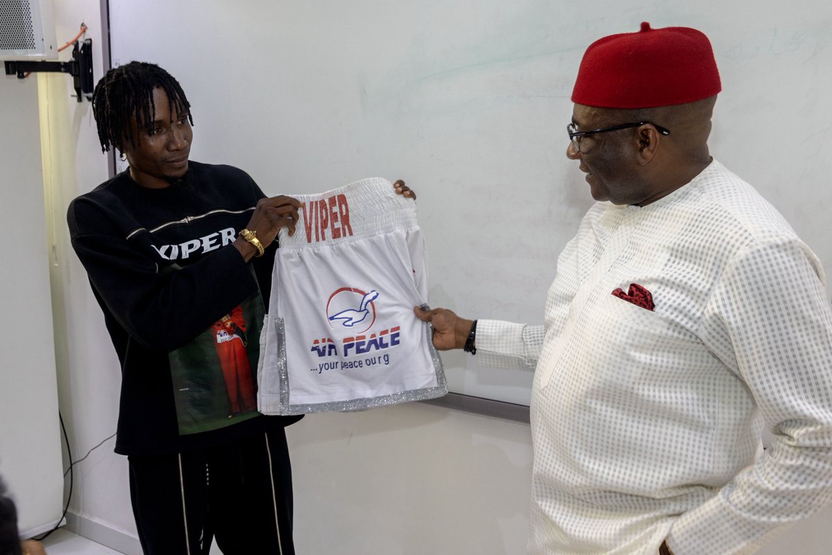 flyairpeace's tweet image. Yesterday, our Chairman and CEO, Dr Allen Ifechukwu Onyema, received a courtesy visit from Nigerian boxing sensation and newly crowned WABU welterweight champion, Elisha “Viper” Obizulike.

In recognition of his remarkable achievement and as part of Air Peace’s continued…