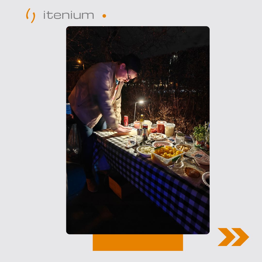 itenium tweet media