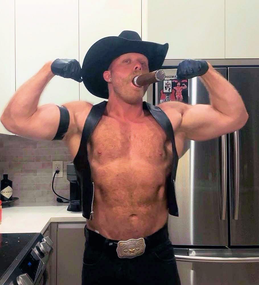 ROBERT_THEBEAR tweet media