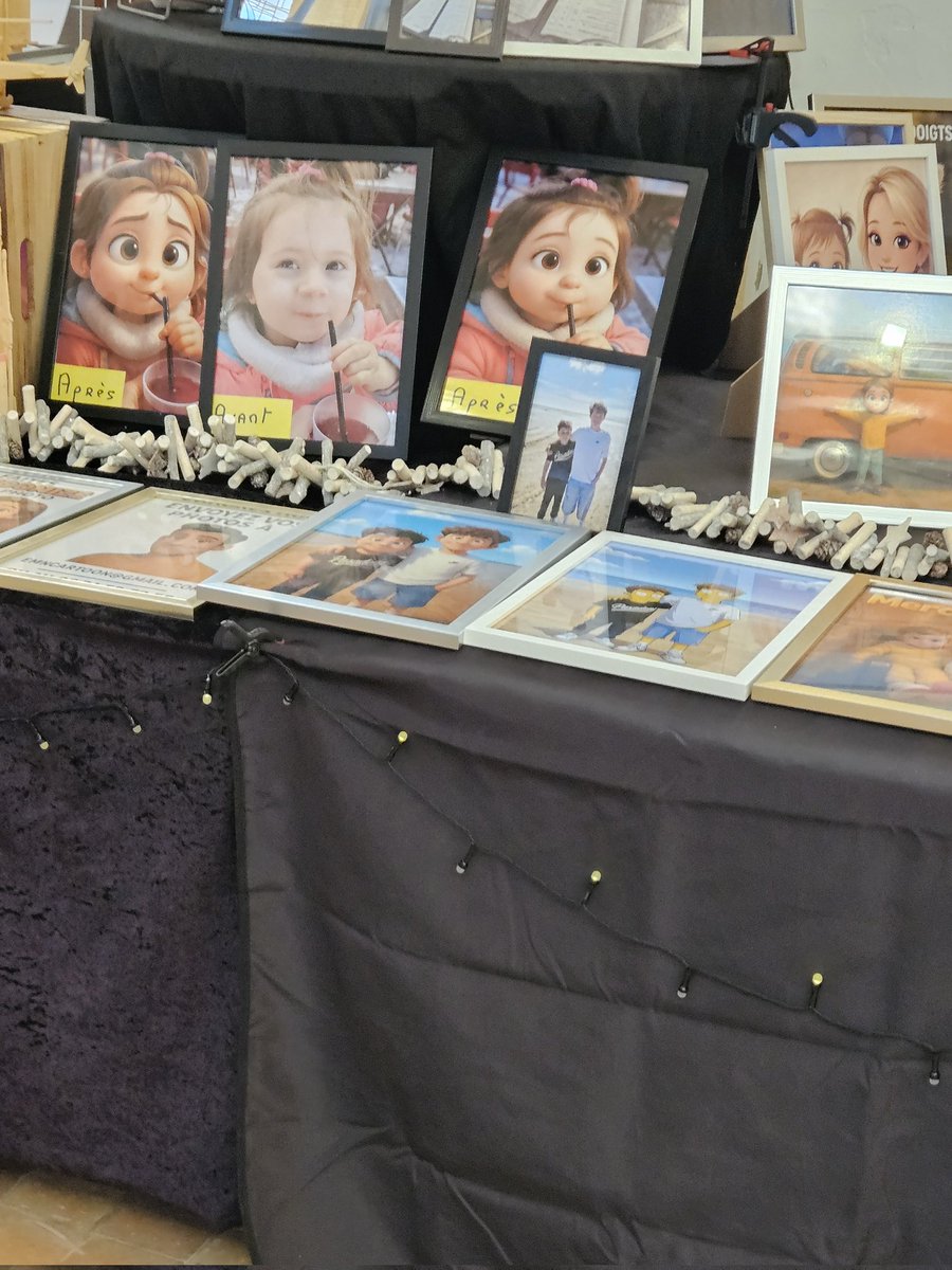 CmoiDji's tweet photo. Le stand ChatGPT du marché de Noël je l'avais pas vu venir j'avoue.. https://t.co/zJvQ7kYxys