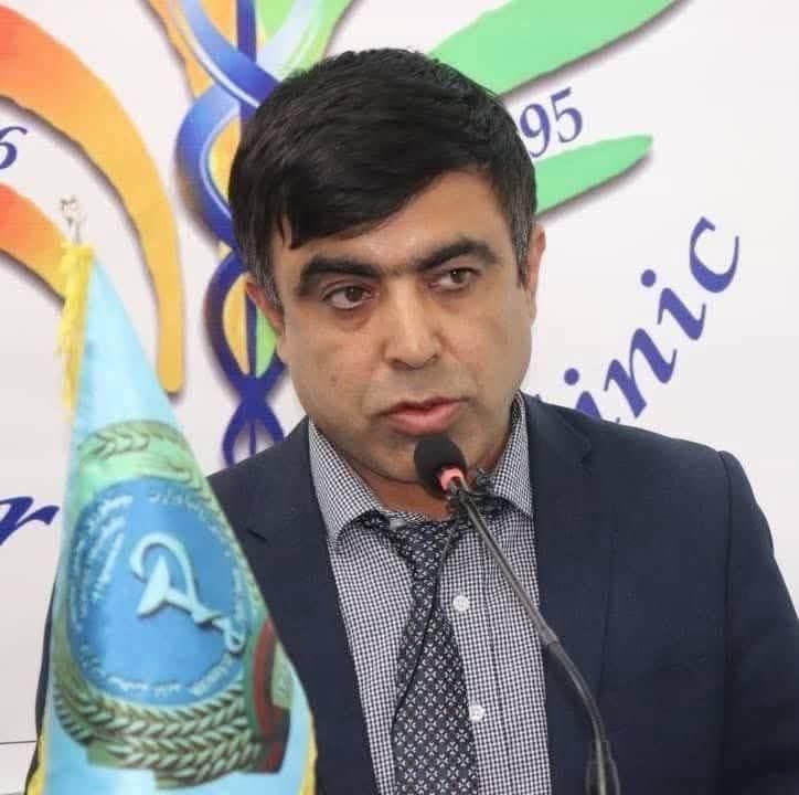 امروز بار دیگر قامت فاریاب و فاریابیان 
دوتا شد. خبر درگذشت داکتر معروف ثمرچنان سنگین است گویی قیامت فاریاب زمین دارد شکل میگیرداینهمه جوانمرگی. قامت انسانیت زمین گیر شده. این چه سریست خدایا که خبره گان ما رخت سفر ابدی میبندند. 
خبرتکان دهنده بود: داکتر معروف ثمر ما هم رفت.
