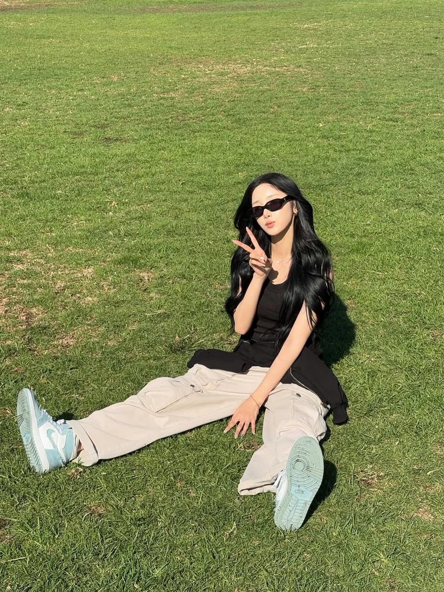 FranceYukiFan's tweet photo. | 📸 Instagram |
-🌹 https://t.co/NWYcl5DaCs