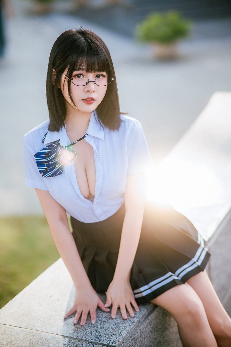 Helene海琳 TW Cosplay tweet media