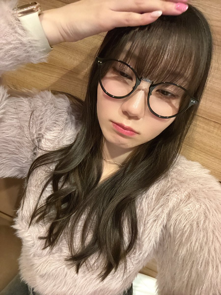 janbari_nene's tweet photo. 2025年も残り1週間🎉

そこで‼️
2025年が終わるまでにフォロワーさん『5000人』を目指しております🐈🐾
みなさま、拡散とフォローしていただけると嬉しいです😳💕
よろしくお願いします🙇🏻‍♀️

（写真は事故画とかいつも載せない写真載せてみた🫣）
#黒木ねね https://t.co/FtQN8QYY8b