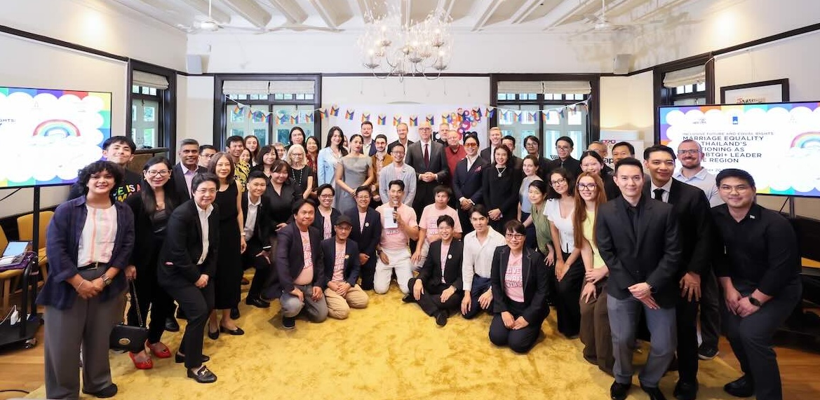 Reaproy's tweet image. Super to see this kind of excellent event. Kudos to @apcom &amp;amp; Netherlands Embassy in Bangkok for this important collaboration on #LGBTQI+ rights and the way forward for #Thailand. apcom.org/thailand-stren…