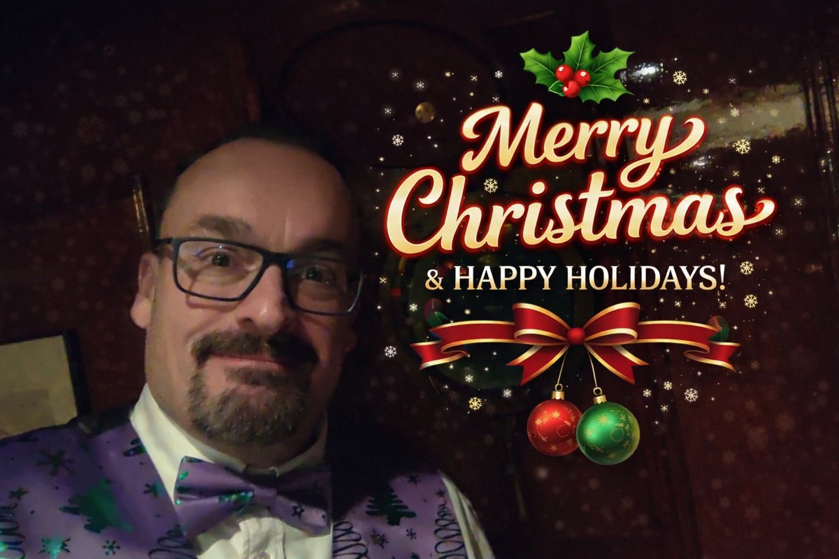 #VrolijkKerstfeest
#BoldogKaracsony
#CraciunFericit
#SchönesWeihnachten
#BonNoël
#FelizNavidad
#MerryChristmas 
To all my friends near and far! 🎄🎁🎅