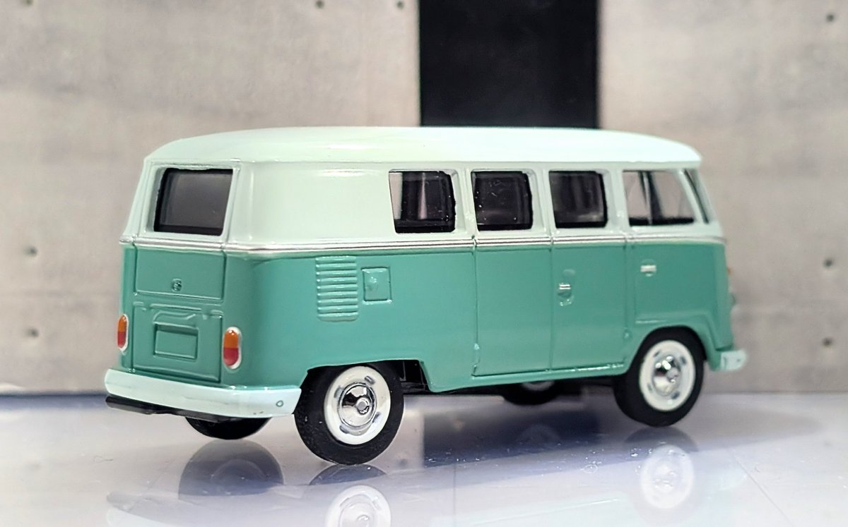 VW T1 Bus シュコーのフォルクスワーゲンのT1バス リサ店で購入しま