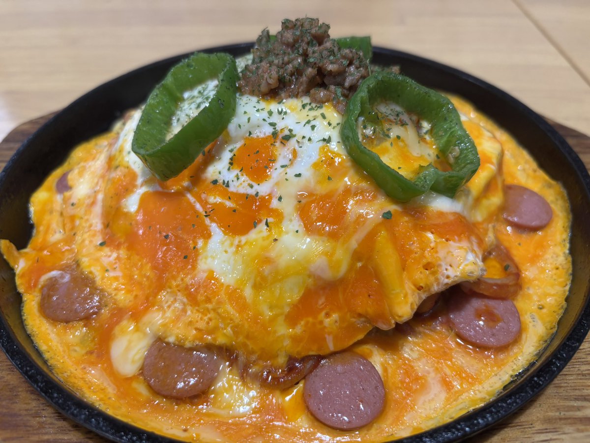 fukuro_0109's tweet photo. 今日行ってみたかった大洗町の軽食喫茶ブロンズさんに初めて行ってきました‼️
鉄板ナポリタンが絶品でめちゃくちゃ美味しかった‼️
今まで食べたナポリタンで1番美味しい😋
ババロニママさんもとても気さくな方で色々お話ししてくれて楽しかったです✨✨✨ https://t.co/R6Ieqo6sGx