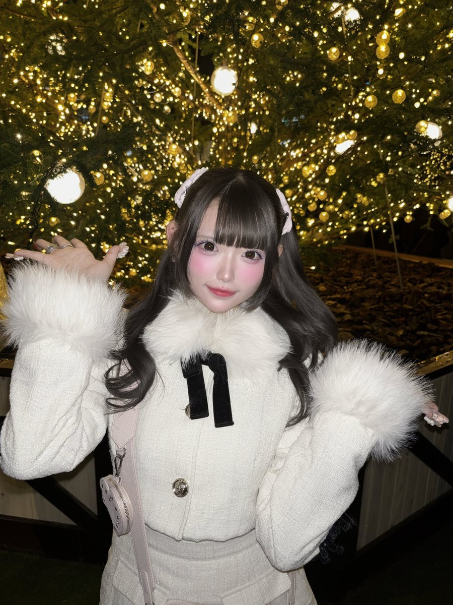 来年もクリスマスツリー見れるかな🎄