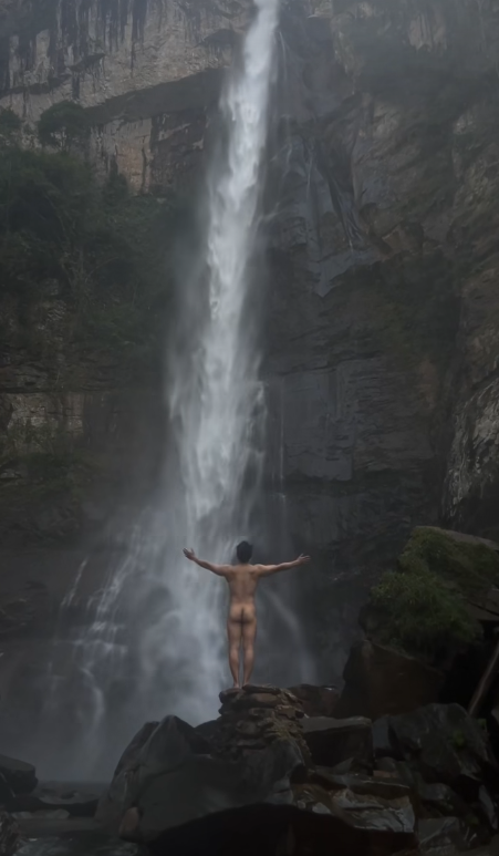 Cục Đá tweet media