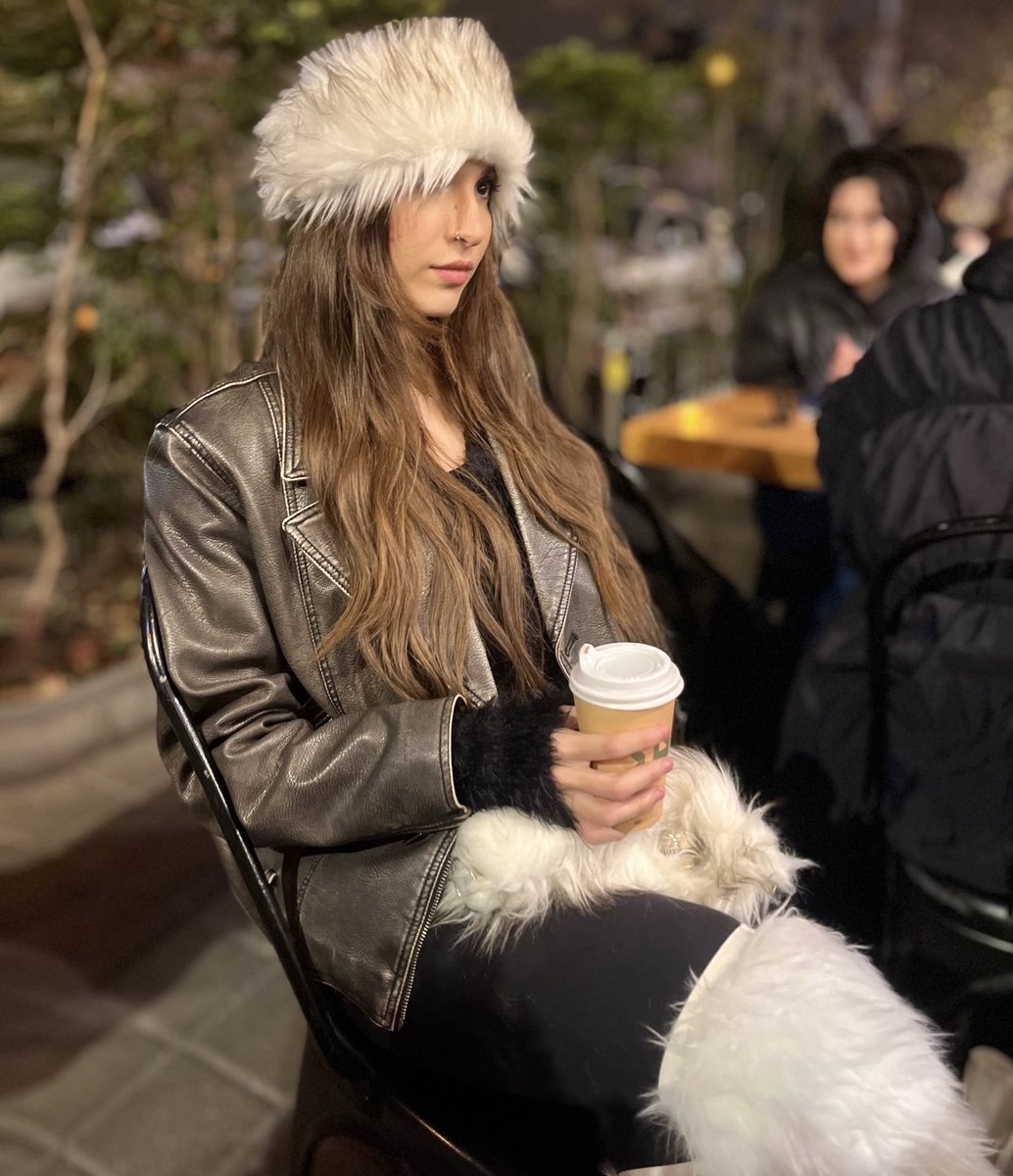 s0ftflor's tweet photo. hair was hairing https://t.co/xa81bnJiQm
