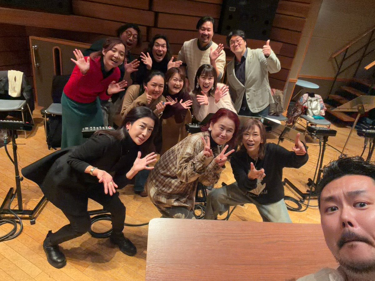 Fion0806's tweet image. そして本日も寺田志保さん尾澤拓実さんとレコーディング！歌人三昧サマディの皆さま、たーっぷりと素晴らしい歌をいただき！大変お世話になりました！(≧∇≦)最高のイヴだったなー！