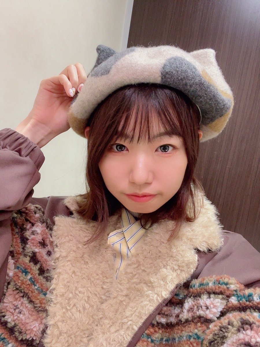 レインちゃん <a href="/_rain_sakura/">咲羅レイン🌸☔️</a> とご飯を食べたりズートピアを見たり、、なクリスマスイブでした🍝🎬
やっと予定合ってご飯行けて嬉しい☺️✨

三毛猫帽子がお気に入り、、🐈♪