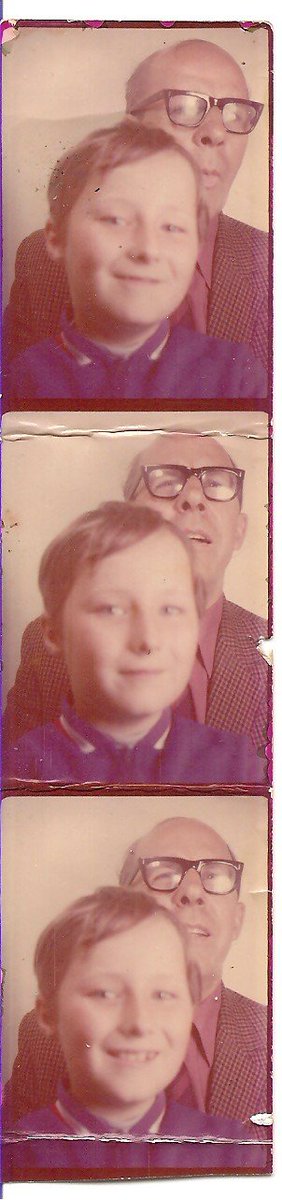 inthestair333's tweet image. Happy Deid Da Day to those who celebrate 🎉 
Alexander Walker Hamilton 
D: 24 December 1980
#deid #da 
Last picture of us together. Although I think there's only five, in total. In a photobooth. Outside the Caley Hotel. Dunno why.