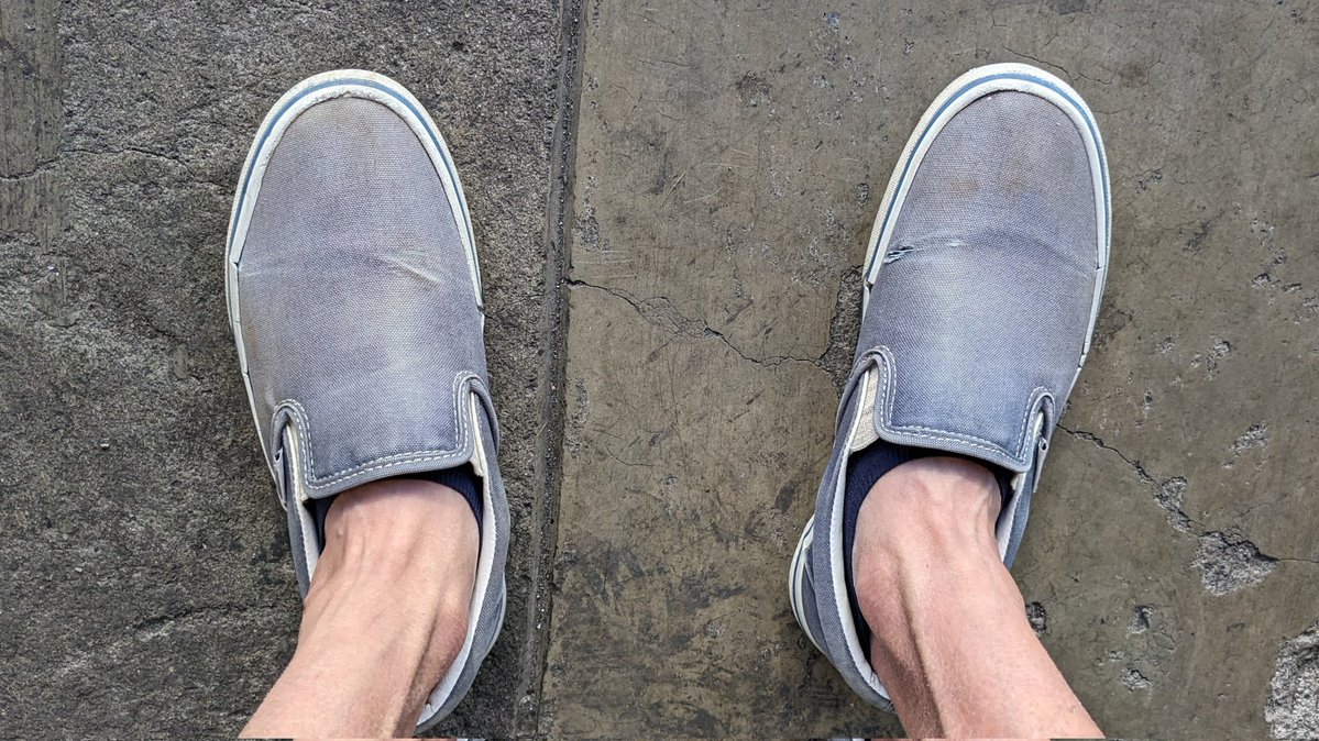 ボロボロの靴で朝から晩まで街を歩いていたい