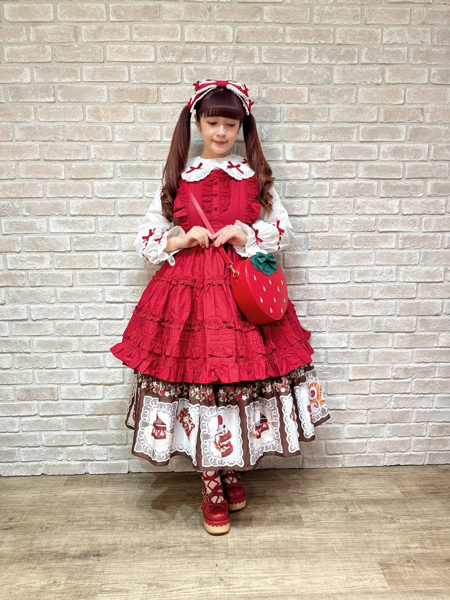 シャルミエールさんの新作❣️ イチゴ🍓バッグカワイイ🍓