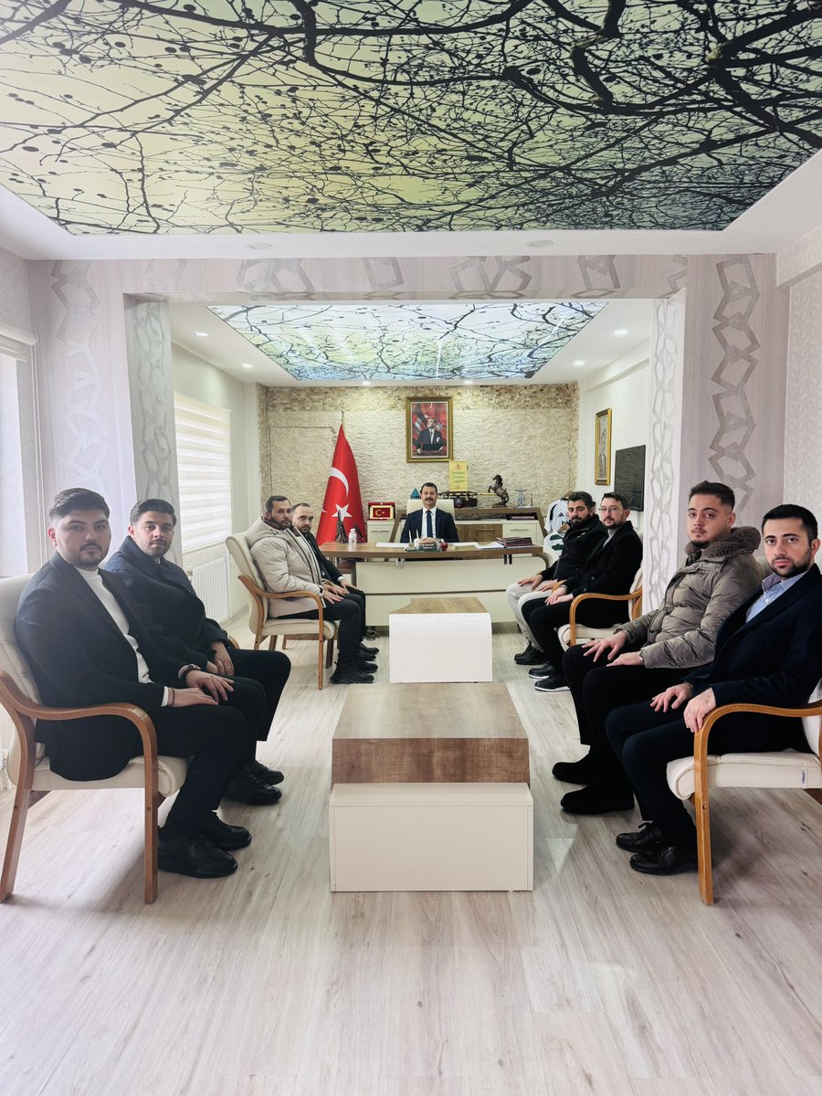 ✅TÜGVA Konya İl Başkanı Av. Sn. Murat BAYRAK ve yönetim kurulu üyeleri, Kaymakamımız Sn. İsa BERTAN’ı makamında ziyaret etti. Kaymakamımız ziyaretten duyduğu memnuniyeti dile getirerek kendilerine teşekkür etti.