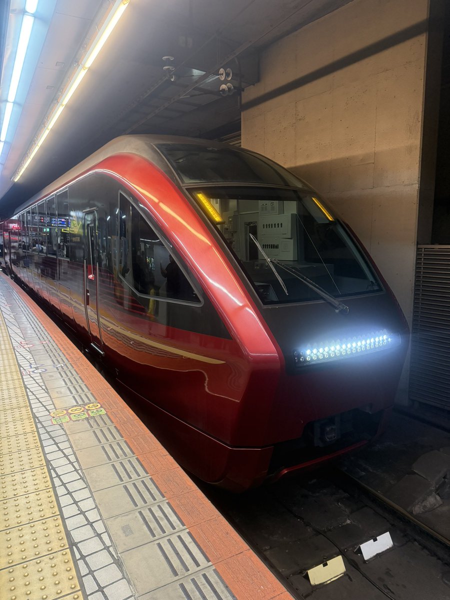 lzd_st22's tweet photo. 最近関西に観光行ってました
梅田難波あたりをぶらぶらと、念願だったひのとりにも乗れて楽しかった👏
また行こーっと https://t.co/MDSAg8rxnq