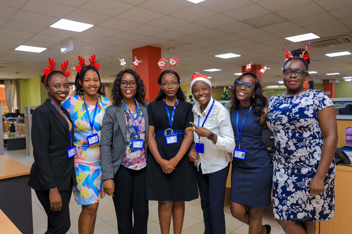 Merry Christmas &amp; happy holidays 🎄🎁 from our URSB family to yours🎄. Here's to a season filled with warmth, laughter, and all the magic  Christmas has to offer.

#MerryChristmas #FestiveSeason