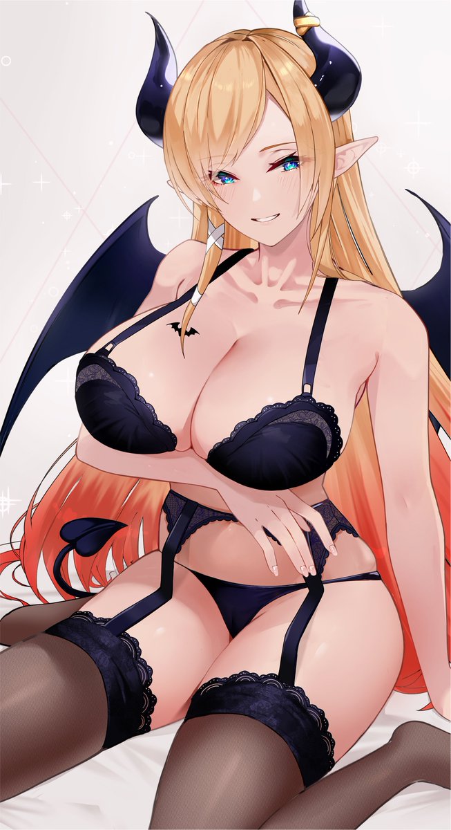 naked Different variations of the picture→PixivFANBOX 