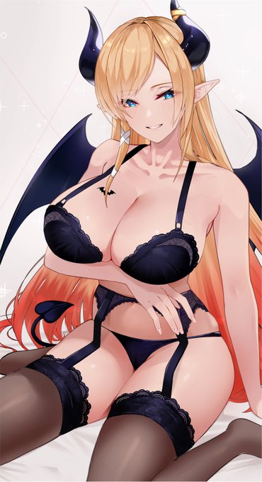 naked Different variations of the picture→PixivFANBOX