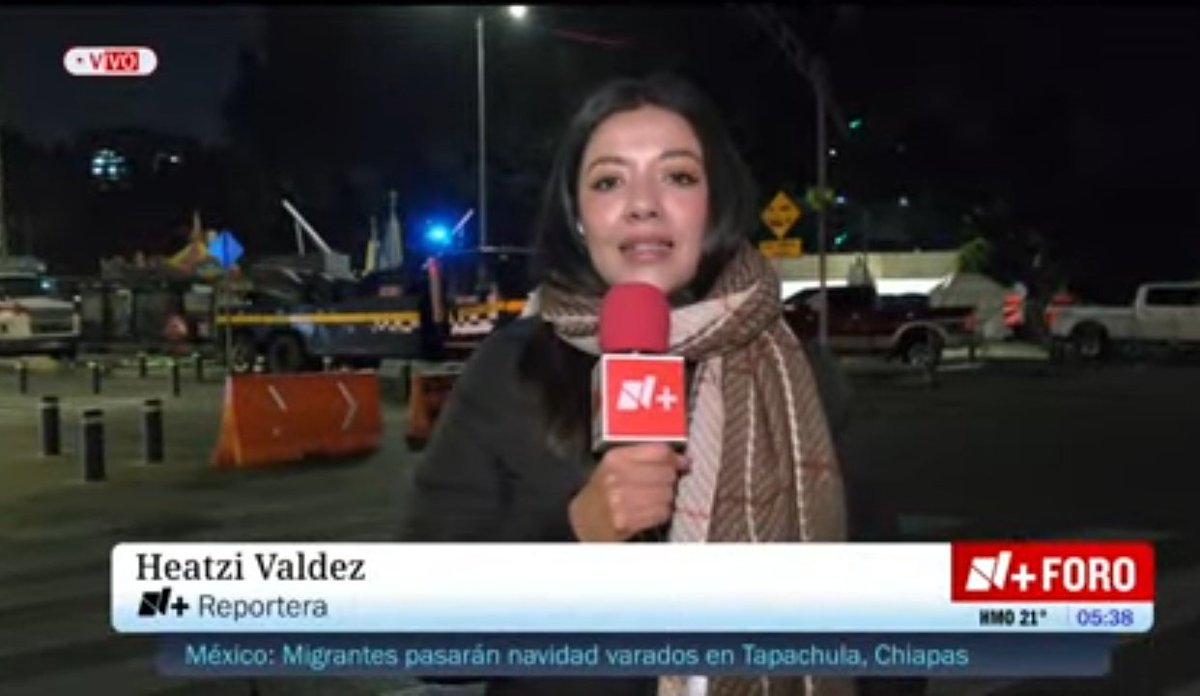 luisunamrebel's tweet photo. Desde muy temprano viendo a mi querida @heatzi_drama 😊😊😊😊 en #NMasForo en las Noticias de las 5 de la mañana
Recorriendo las calles de la CDMX
Buenos días @heatzi_drama https://t.co/906dsM8jlu