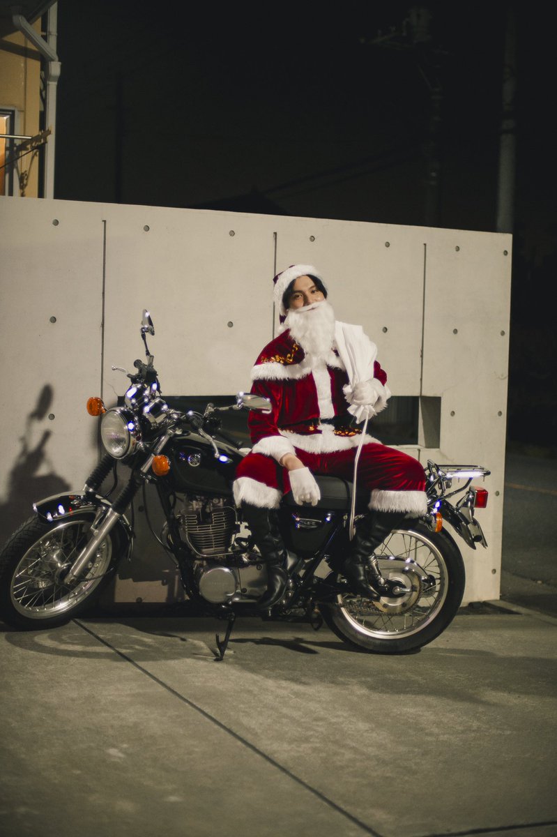 映画『#早乙女カナコの場合は』は、クリスマスイブが重要な要素になっています🎄

映画館で見逃した方は、ぜひ年末年始にAmazon Prime Videoで♪

こちらも、中川大志さん演じる長津田のサンタクロース姿の別カットです❗️

#柚木麻子