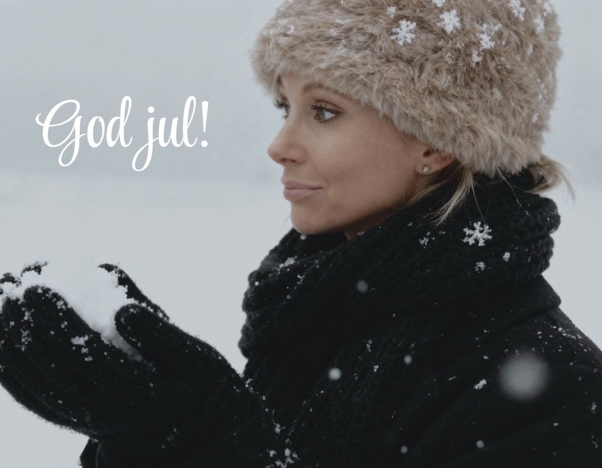 God jul på er - hoppas ni får en fin dag, oavsett om ni firar med nära och kära, jobbar eller är ofrivilligt ensamma. 

Julen är vår högtid och skall så förbli - eller vad säger ni? 🇸🇪🎄🎅