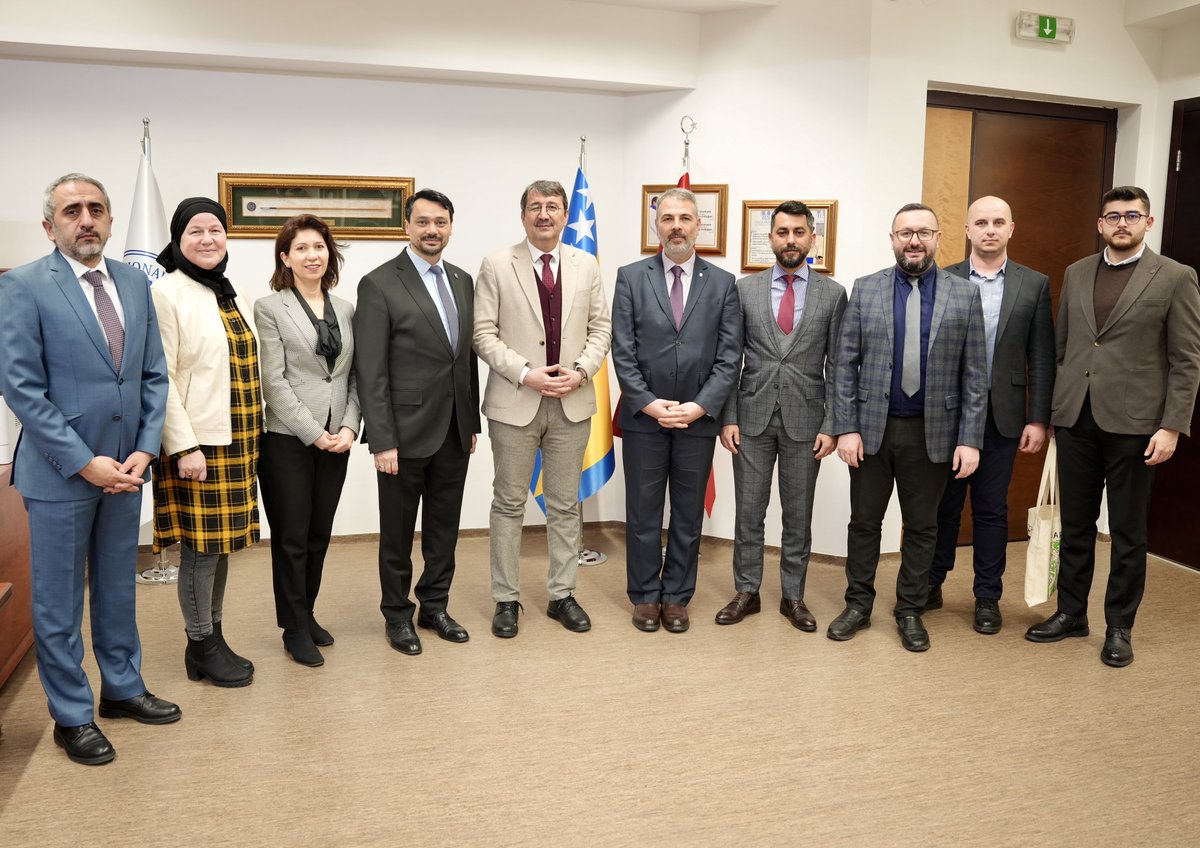 AtillaArkan's tweet photo. İbn Haldun Üniversitesi olarak Bosna Hersek’e bir ziyaret gerçekleştirdik, önemli temaslarımız oldu. İlk olarak Uluslararası Saraybosna Üniversitesi rektörü Prof. Dr. Ali Osman Kuşakcı’ya hayırlı olsun ziyaretinde bulunduk. Kurumlarımız arasındaki işbirliği alanlarını ve geliştirebileceğimiz ortak projeleri konuştuk. Yeni görevinde kendisine bir kez daha başarılar diliyorum.