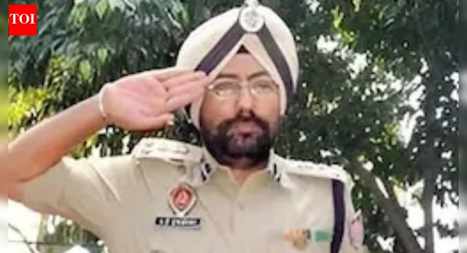 Even senior officials aren’t immune to cyber scams. Ex‑Punjab IG Amar Singh Chahal lost ₹8.1 crore in an online fraud and attempted suicide. Stay alert, verify before you invest! 
#CyberScam #InvestSmart #CyberSecurityAwareness #OnlineFraud #DigitalSafety  #ISRO #ChristmasEve