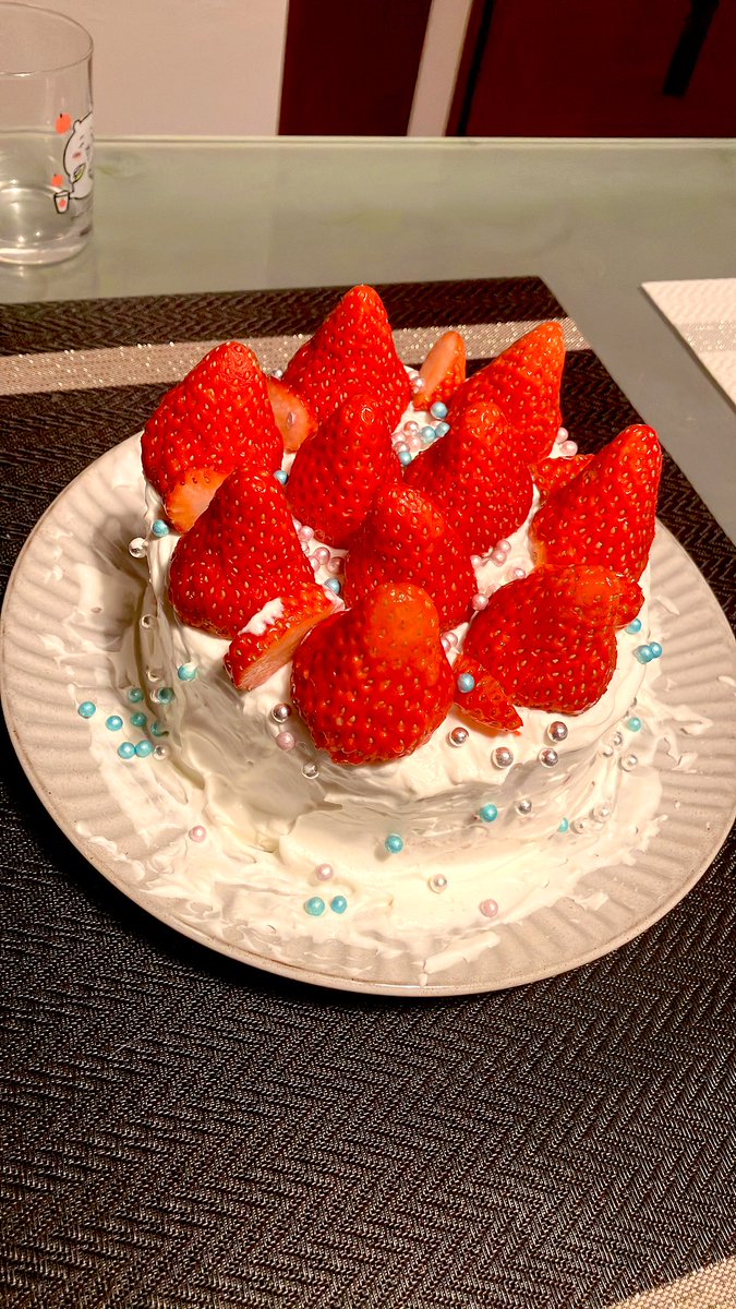 今年も自分で作ってんねん漢のケェキ💪🏻