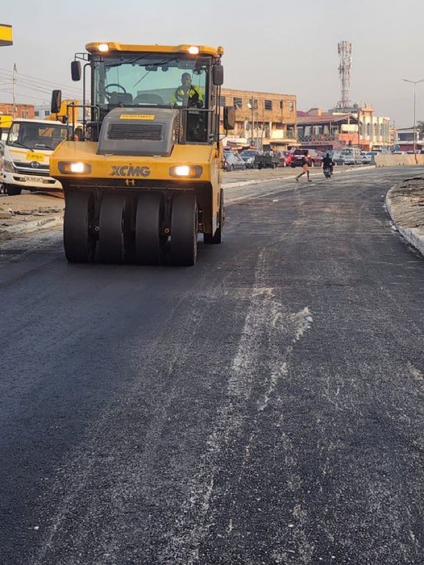 paddyy_77's tweet image. Repair works on the defective stretch of the ICGC Zongo Junction road intersection are in their final stages, with completion imminent bringing much needed relief and smoother traffic flow to road users. 

#TheBigPush 
#AbanPapaAba 
#MahamaThePresident