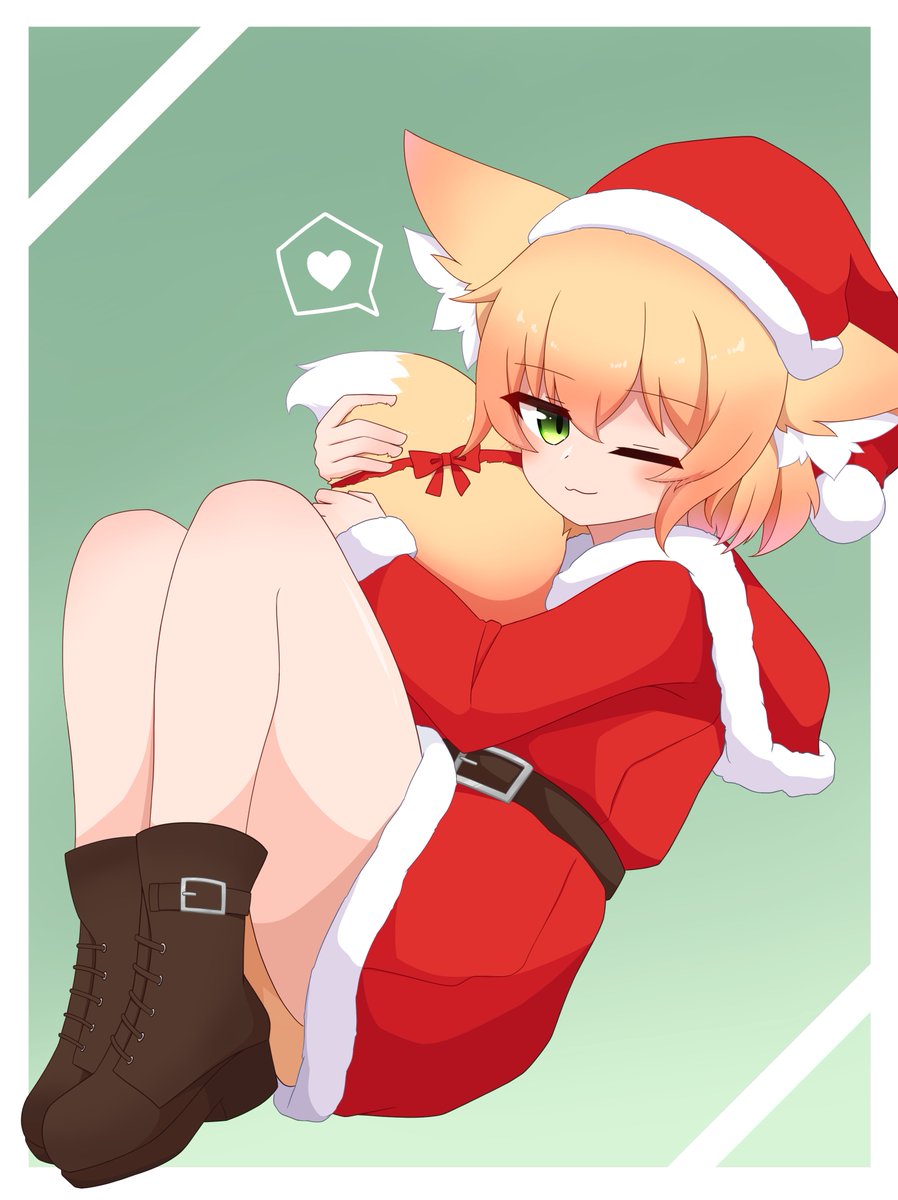 メリークリスマス！！
もふもふきつねサンタさんですよ〜！