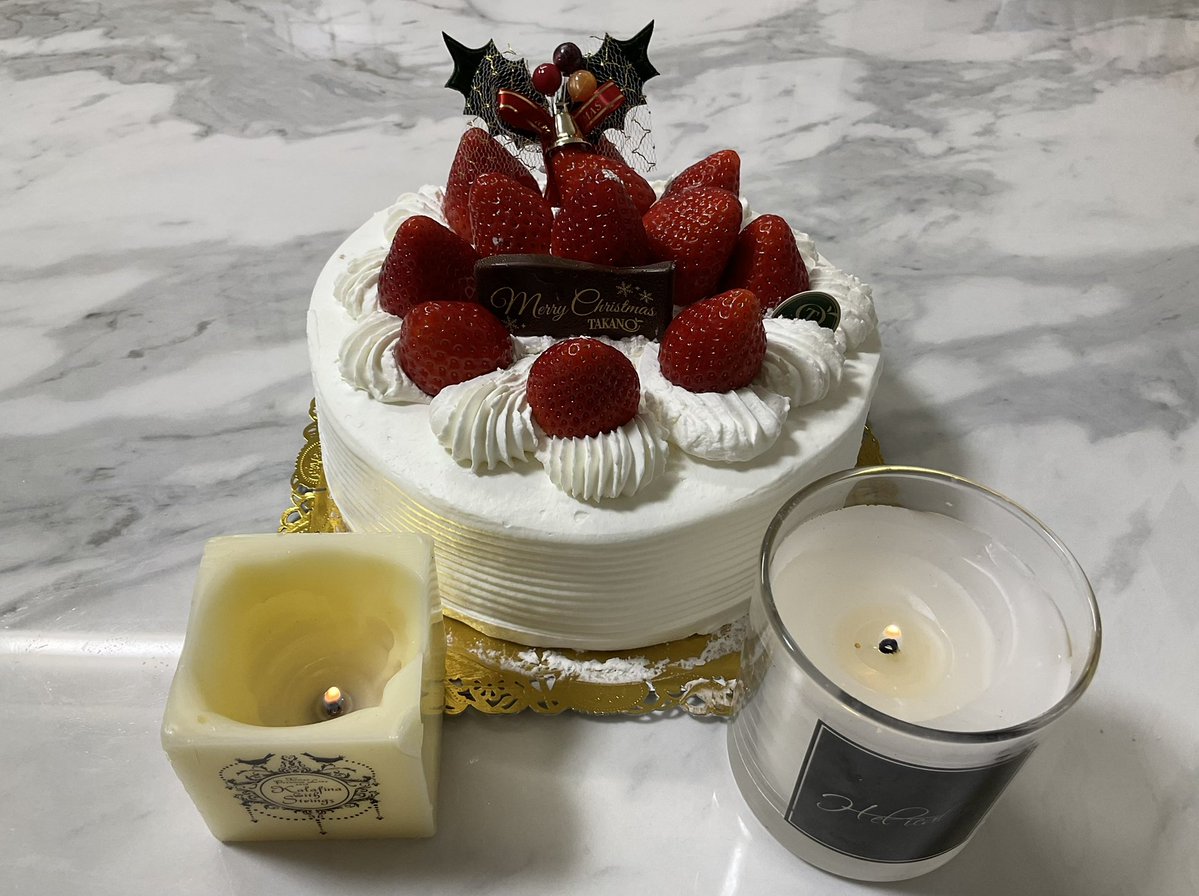 y241bu's tweet image. 2012年から毎年火を灯し続けてきた、Kalafinaグッズのキャンドルが、14回目のクリスマスをもって底部のロウが無くなり、ついに灯らなくなった。

Kalafinaの再始動を願って毎年灯し続けてきたキャンドルが、3人が一緒に歩き始めたこの時に、とうとうその役割を終えた。今日までありがとうと言いたい😌