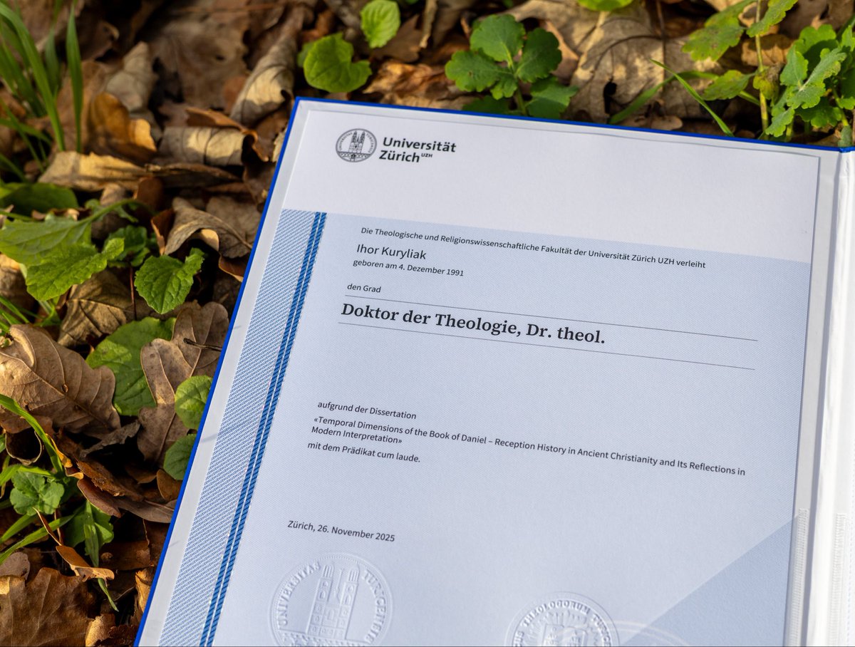 A special delivery arrived today – my Ph.D. diploma in Theology (Old Testament Studies) from the <a href="/UZH_en/">University of Zurich</a> 🤓

Holding it in my hands fills me with deep joy and gratitude 😇. I thank God for guiding me to this summit.

#OldTestamentStudies #UniversityofZurich #Theology