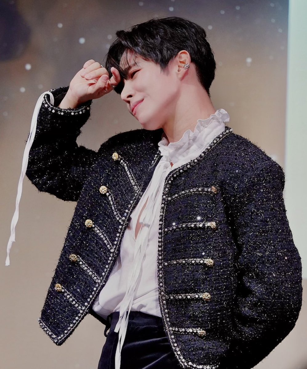 piroko0429's tweet photo. 20251223

Doha X-mas 公演

#박도하  #parkdoha #パクドハ
#DOHA #XD https://t.co/6xYq1CZyd4