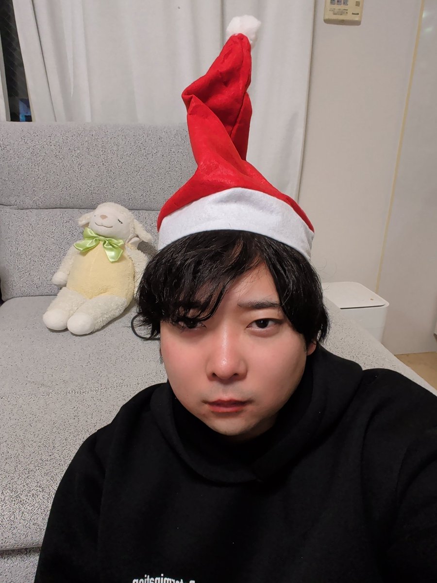 30歳 独身 ニートでおじさんです😃 ・明日のクリスマスに一緒に過ごし