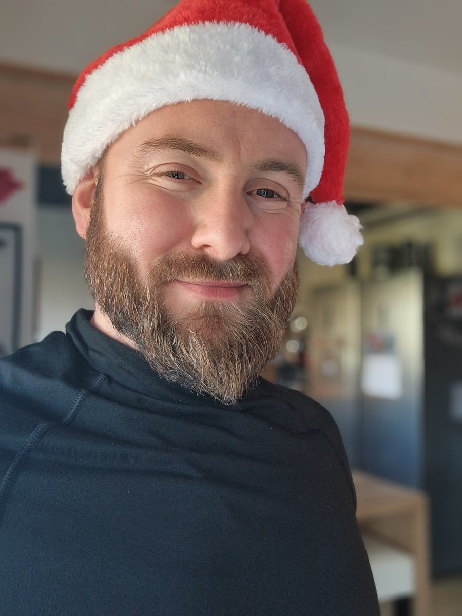 reflet666666666's tweet image. Joyeuse Fête ici
Profite bien de s est jolie moment 😊