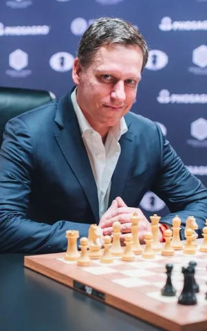 yung macro 宏观年少传奇 tweet media