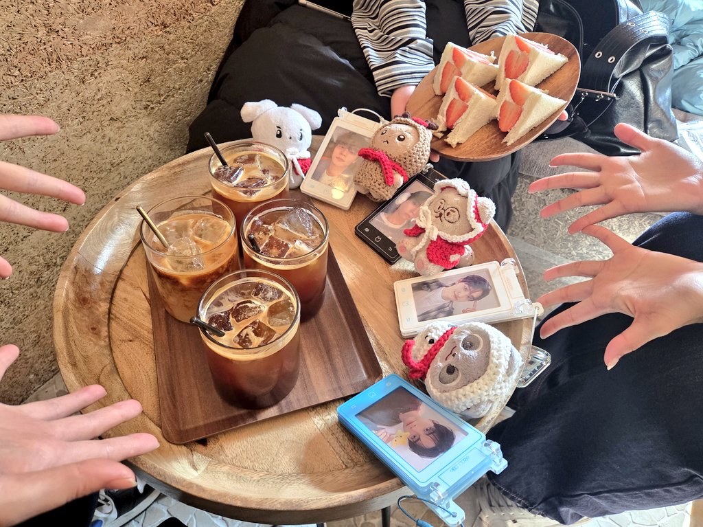 1_sang_lucy's tweet image. 간만에 예절샷 열심히 찍었다〰️ ٩( ᐛ )و