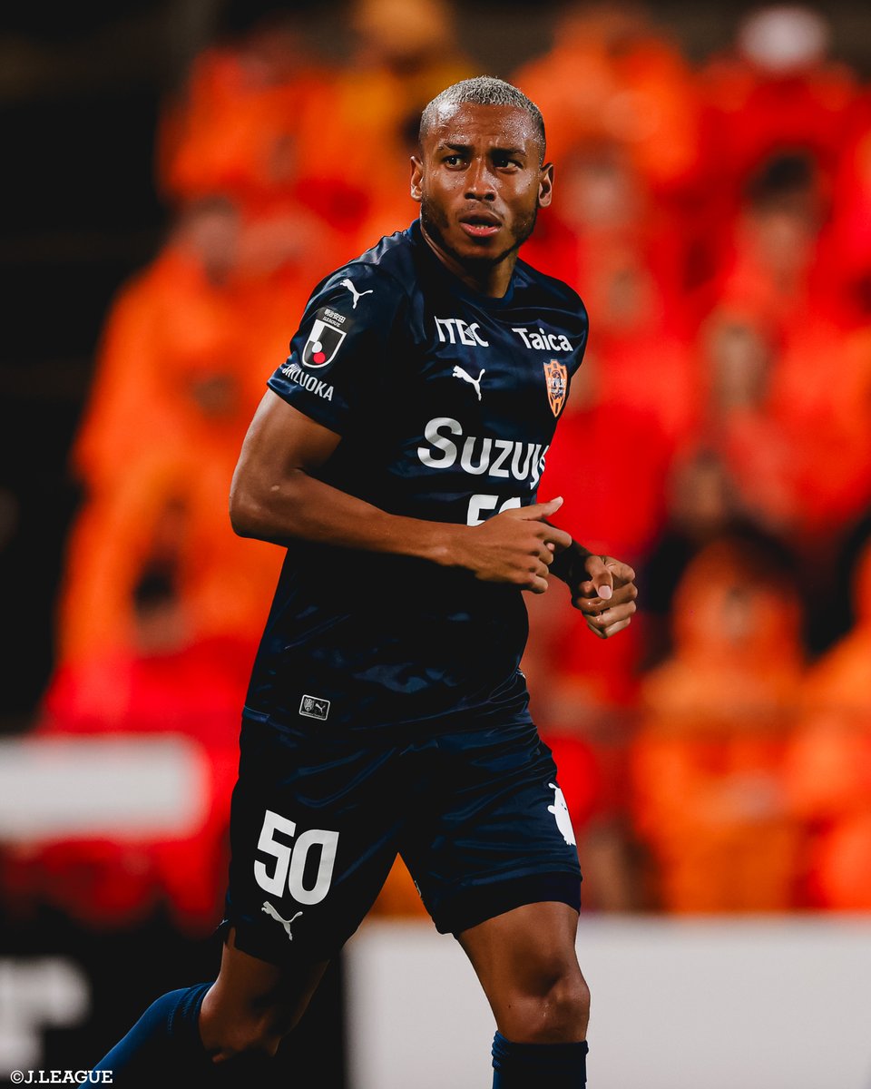 🎂 HAPPY BIRTHDAY 🎂 本日12月25日は 清水エスパルス アルフレド