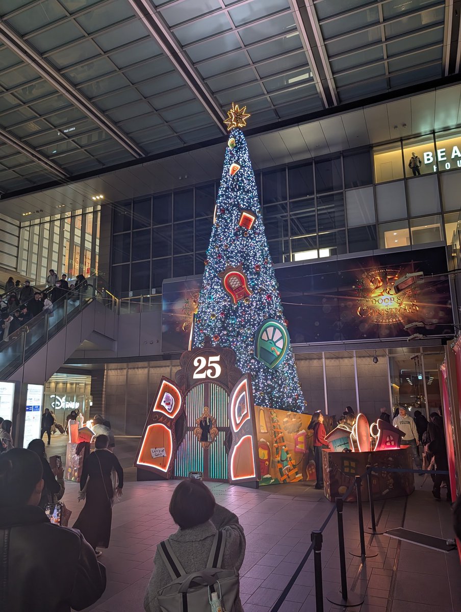 Captain_pasutq's tweet photo. 帰宅〜
クリスマスですねぇ! https://t.co/LibYpzW0eJ