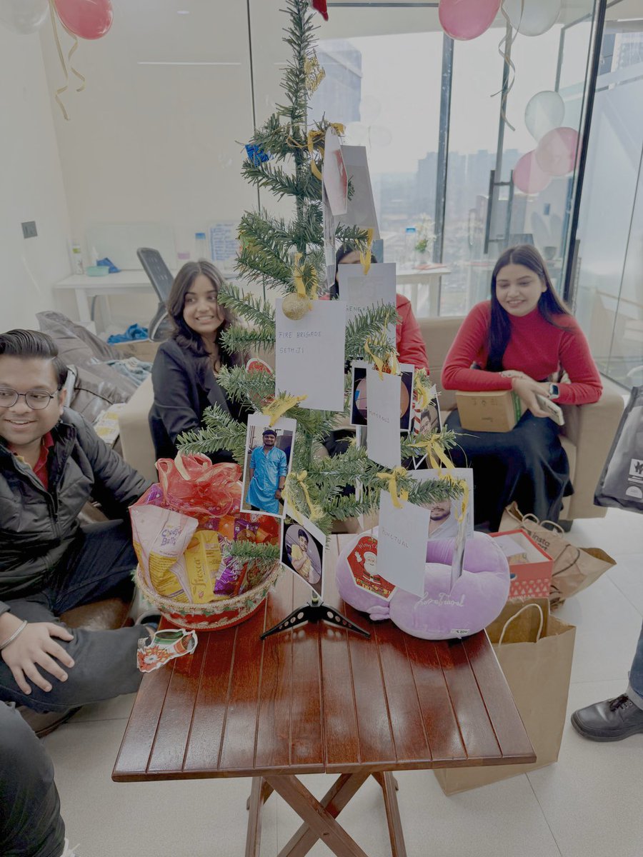 Knot.dating tweet media